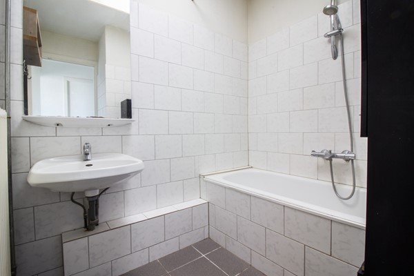 Medium property photo - Larensestraat 78, 2574 VL Den Haag